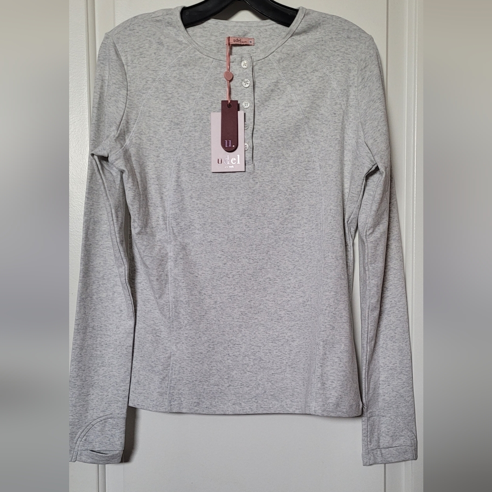 Udel New York Light Gray Five Button Long Sleeve Henley Top With Thumb Holes